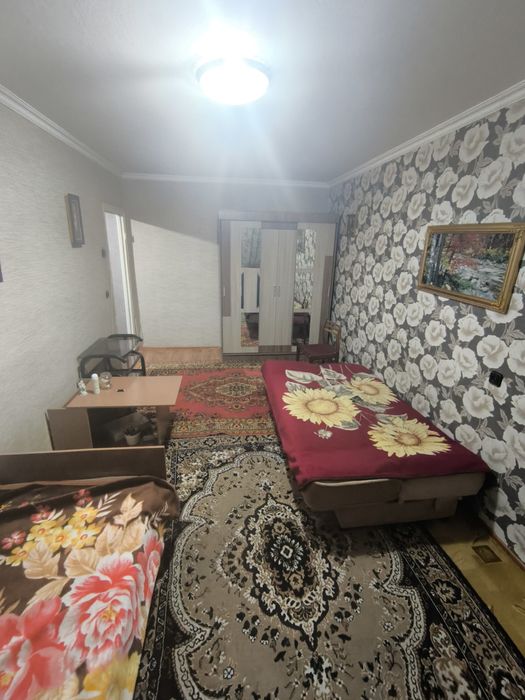 Продам 1,5ку в районе Электротоваров