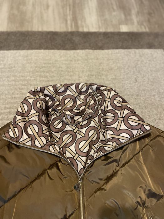 Geaca cu maneci trei sferturi