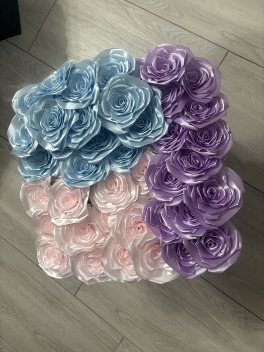 Buchete de trandafirii din satin