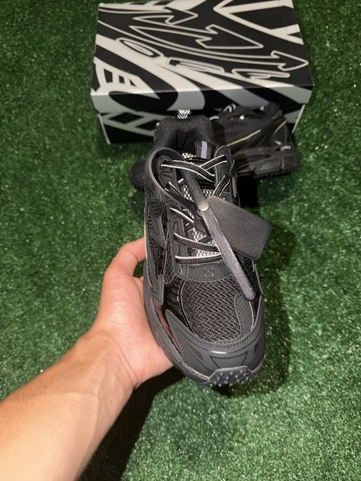 Off White Be Right Back