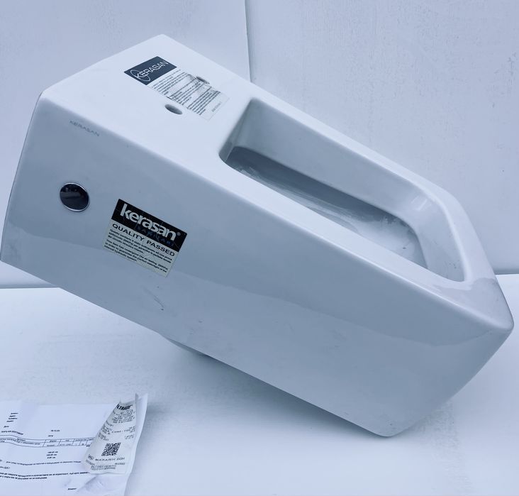 Конзолна тоалетна чиния Kerasan