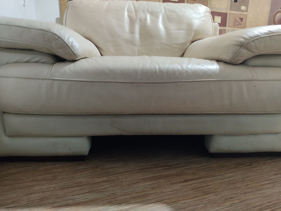 КОЖАННЫЙ   диванчик