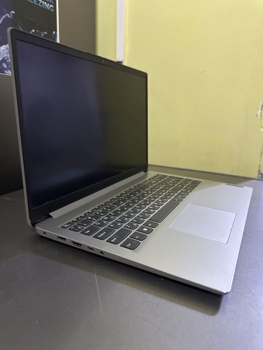 Lenovo IdeaPad 1 15ADA7