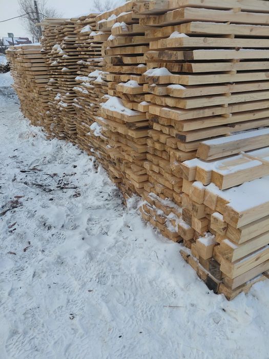 Туалеты, будки для собак, доски, бруски