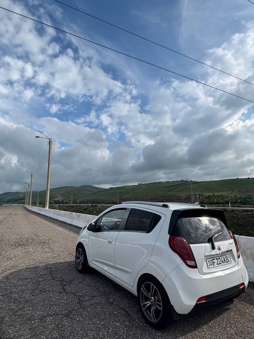 Spark sotiladi naxadu moshina
