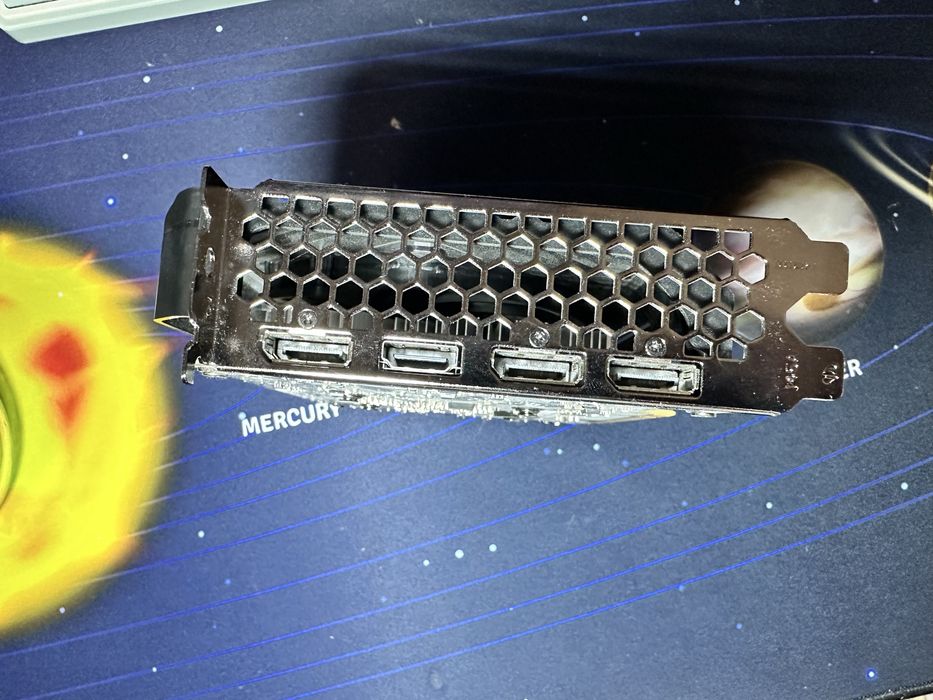 Placa video RTX 4060 8 GB VRAM