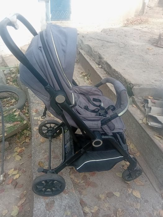 Продам коляску в хорошем состоянии