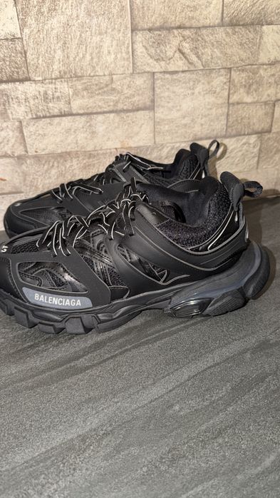 Balenciaga track fara led