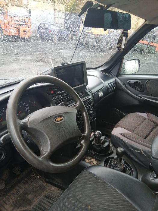 Продам ниву шевроле 2006гв гур