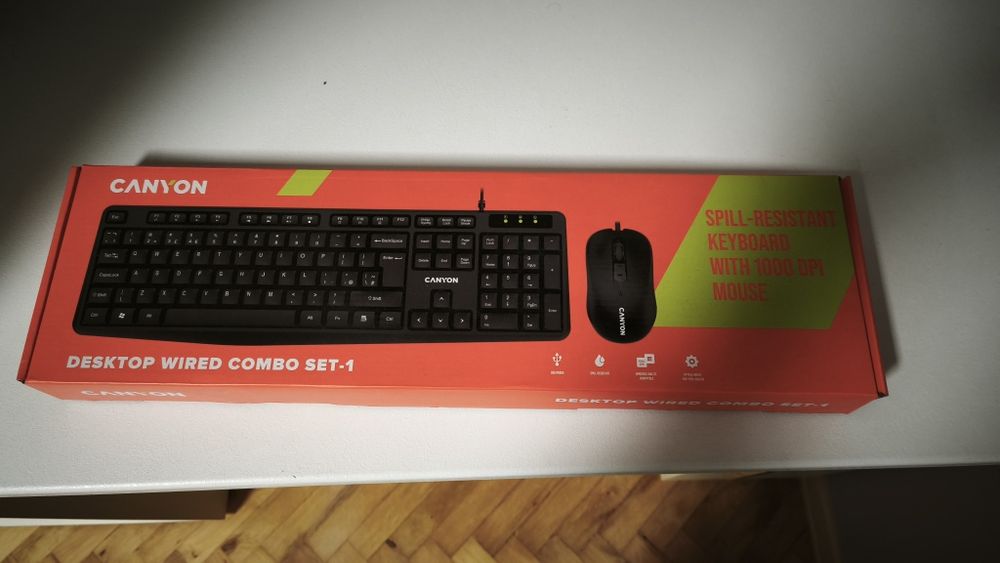 Клавиатура и мишка Canyon