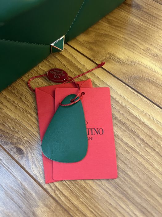 Кожена чанта Valentino