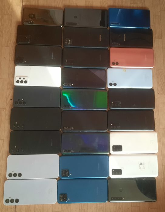 Vând telefoane pentru piese model Samsung