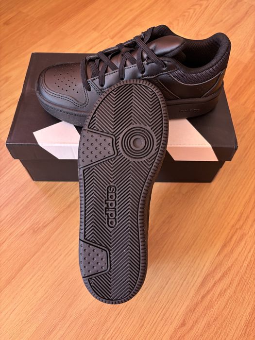 НОВИ adidas маратонки