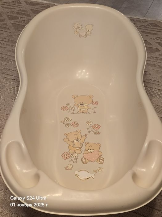 Продам ванночку детскую