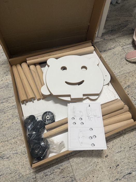 Masuta cu scaune pentru copii noi