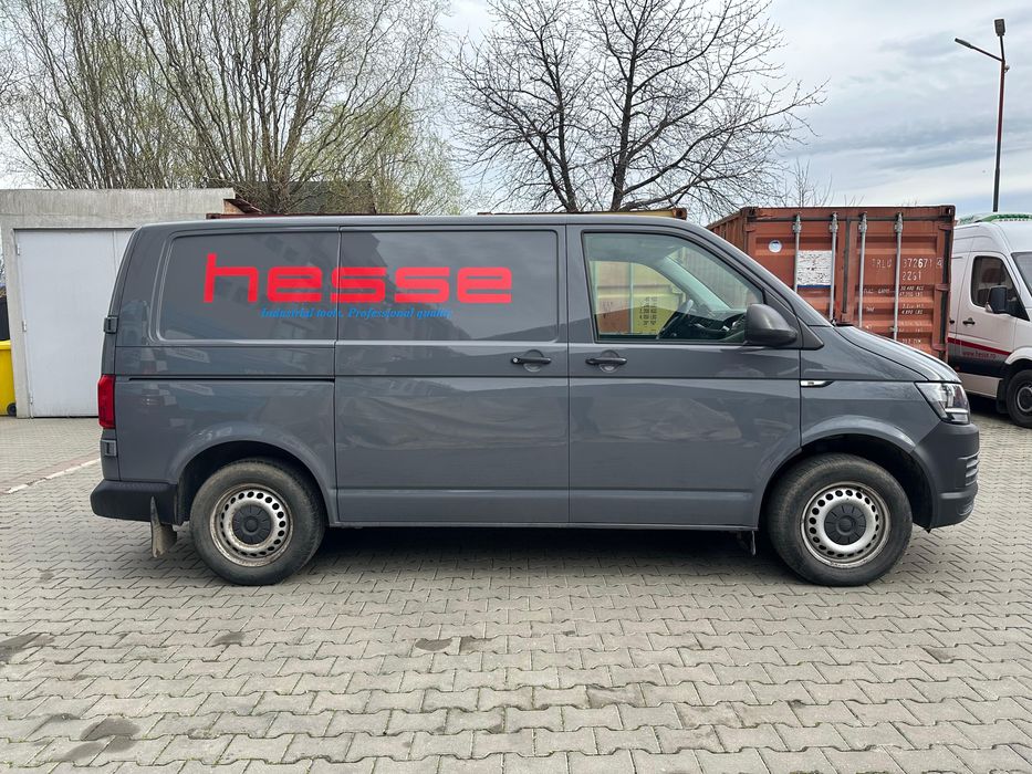 VOLKSWAGEN Transporter 2018 — imagine 2