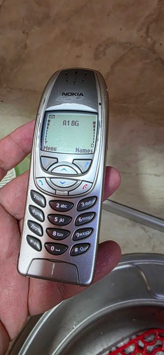 Мобилен телефон Nokia 6310i отключен към всички оператори