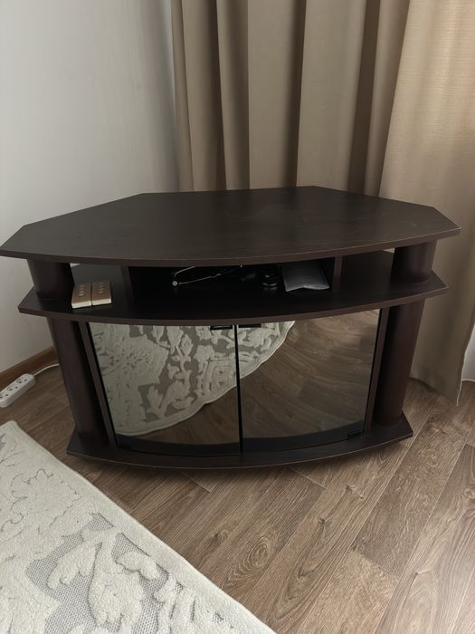 Подставка под телевизор