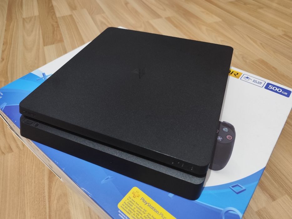 Ps4 slim+15 jocuri+2 controllere