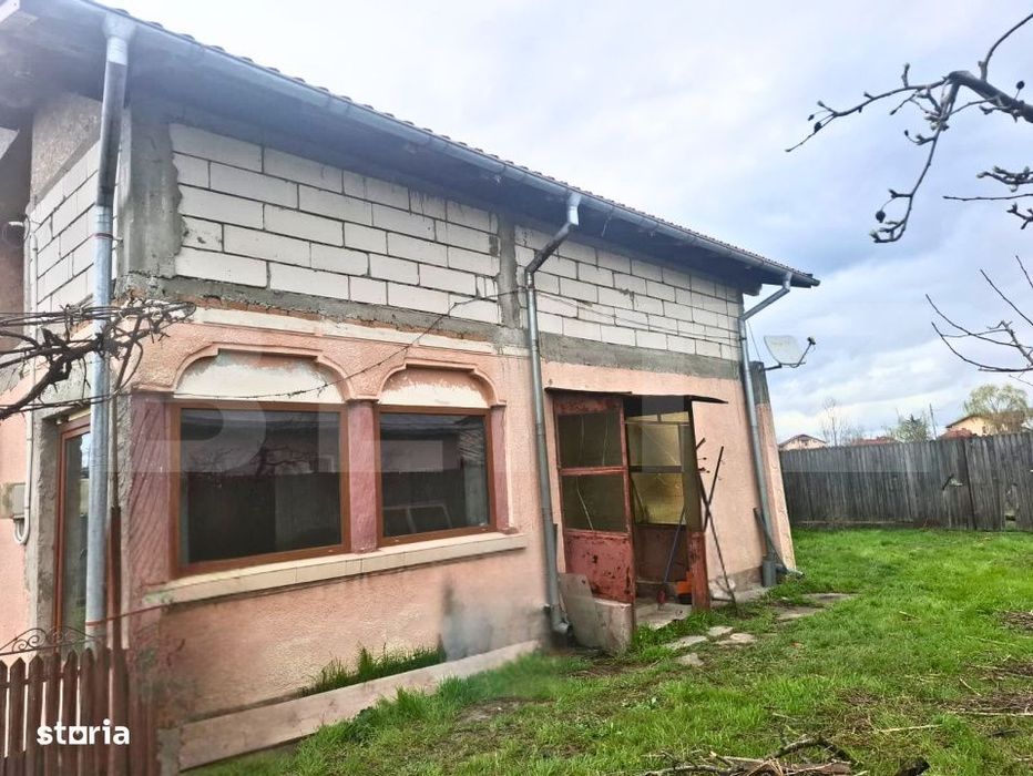 Casa (la rosu) + teren 2522 mp – ideala pentru personalizare - Cost