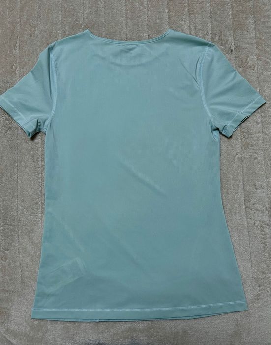 Дамска тениска Nike Dri-Fit (Размер S) – Пастелно зелена