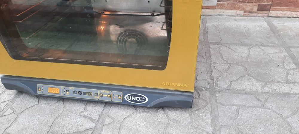 Машина за Тесто 20литра и Конвектомат Фурна UNOX  XF135 220V Дигитален Дисплей