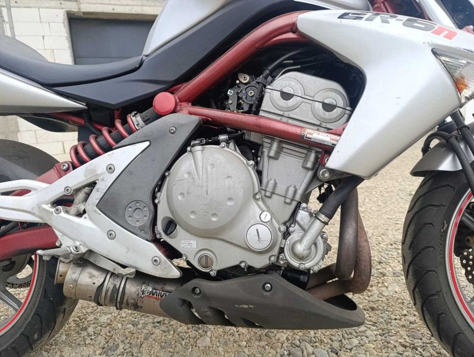 De vanzare Kawasaki ER6-N !