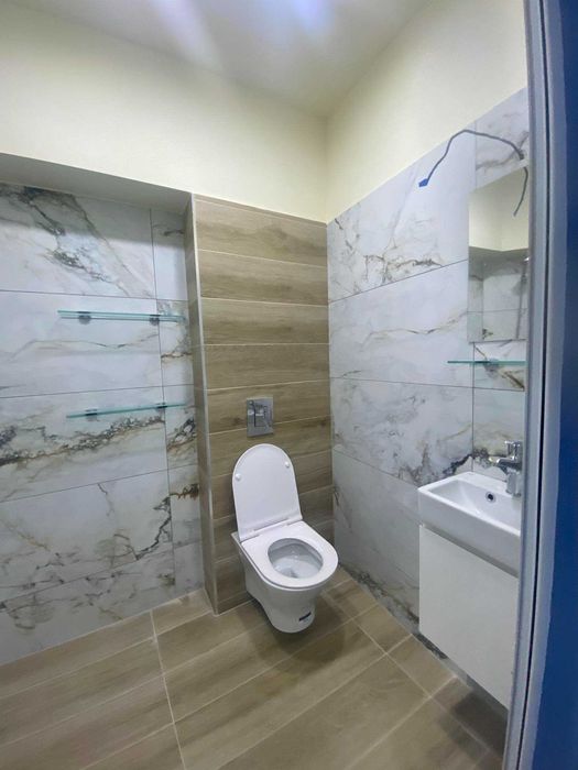 Луксозен! Тристаен апартамент, под наем, кв. ЖП Гара