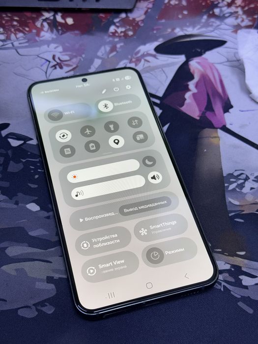 Samsung S22 8/128ГБ