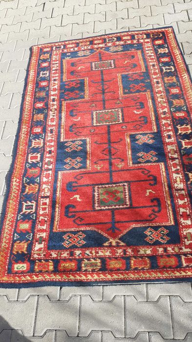 covor vechi din lână, tesut manual