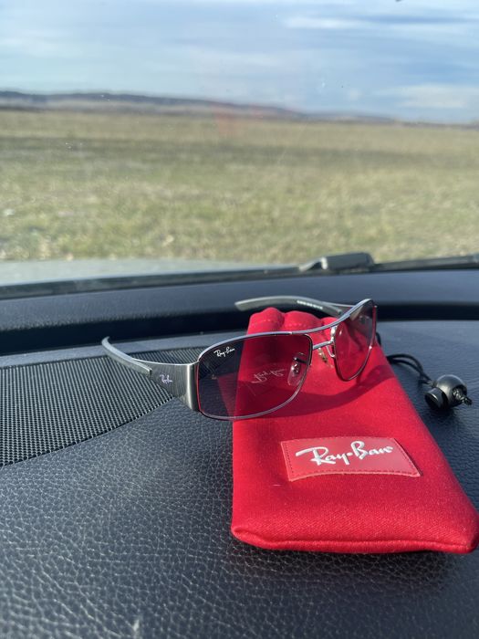 Vand Ochelari de soare Ray-Ban originali – model metalic rectangular