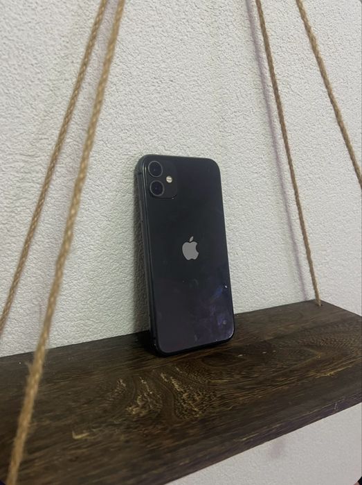 iPhone 11 заключен