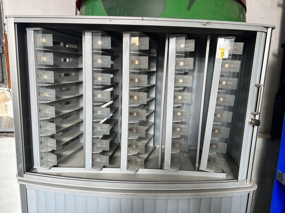 Стойка / стелаж за цигари за магазин