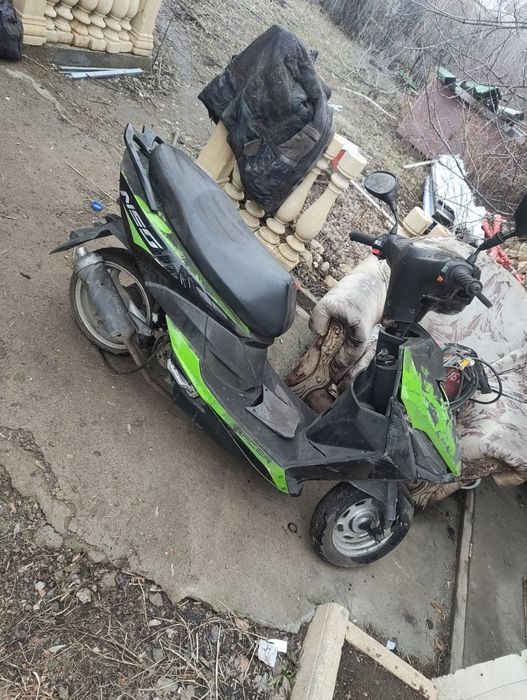Продам скутер Рейсер