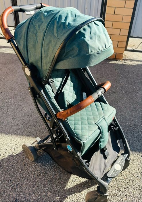 Летняя прогулочная коляска Skillmax, очень удобная