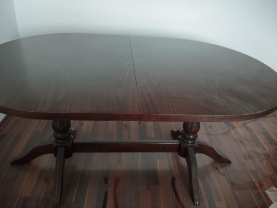 Трапезна маса