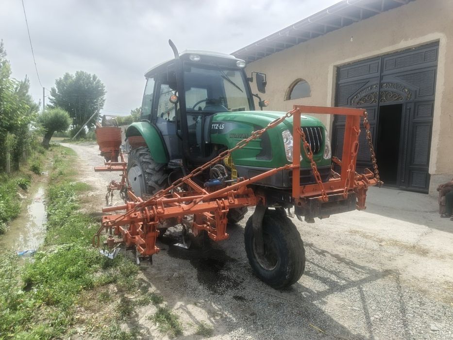 Traktor sotiladi