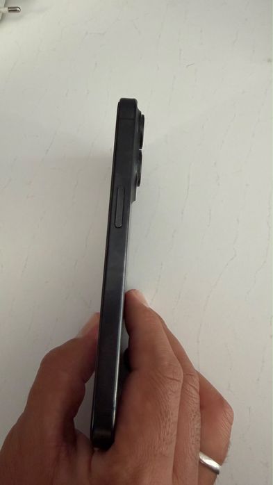 Продам Iphone 15 pro