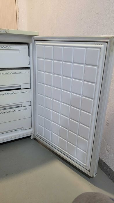 Морозильник Бирюса