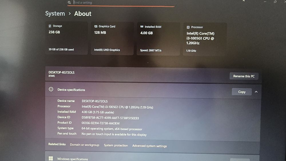 Laptop Lenovo i3 gen 10,4gb ram,256 ssd, 1920x1080