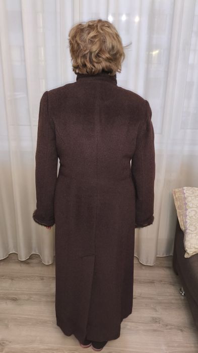 Продам пальто,недорого.