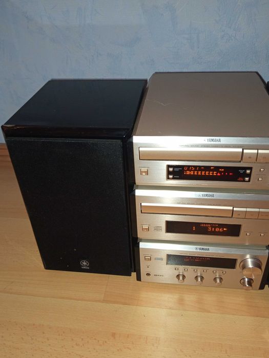 Аудиосистема Yamaha RX-E400, CDX-E400, KX-E300, NS-E400