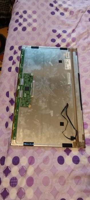 Display / ecran monitor / TV / 27" 2k LM270WQ3