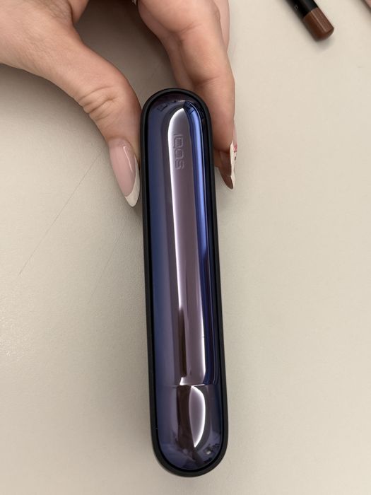 IQOS ILUMA i negru