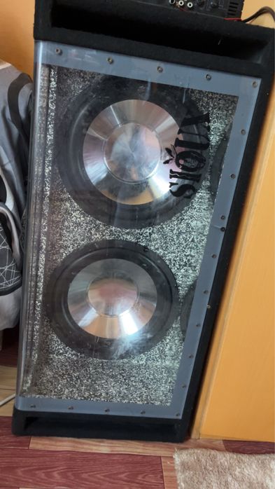 Se vinde subwoofer xioux 1500w