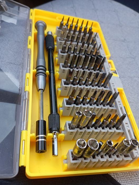 Продам хороший набор отверток