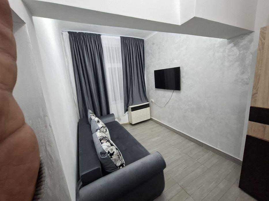 Inchiriez garsoniera zona centrala