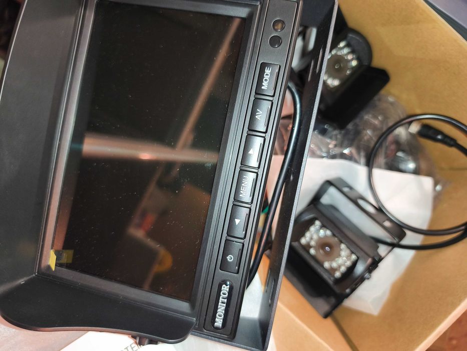 Комплект камери за задно виждане YEDDY Dual Reversing Camera Set 7" ..