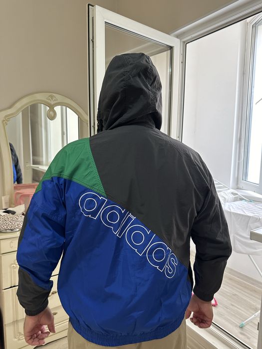 Продам оригинал кофту адидас новую