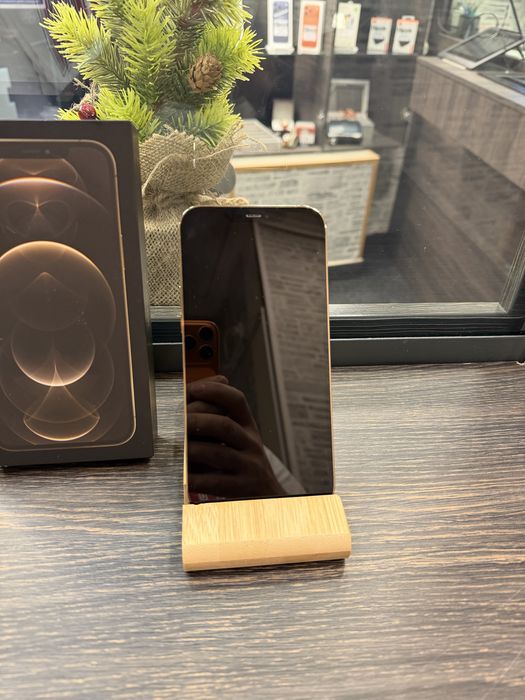 MrsAmanet: iphone 12 pro max impecabil